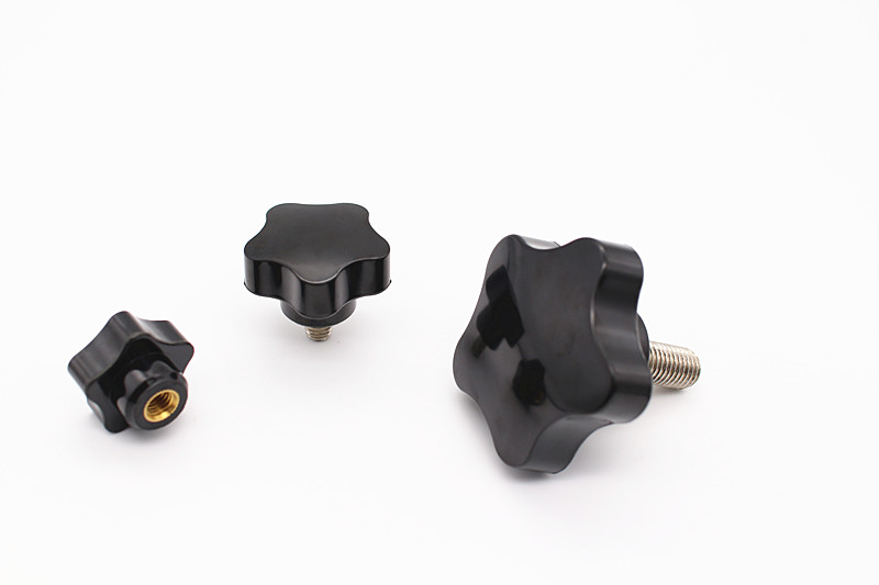 歐拓源頭廠家生產梅花把手,手輪,內波紋手輪,背波紋手輪,橢圓拉手,膠木拉手,方形拉手