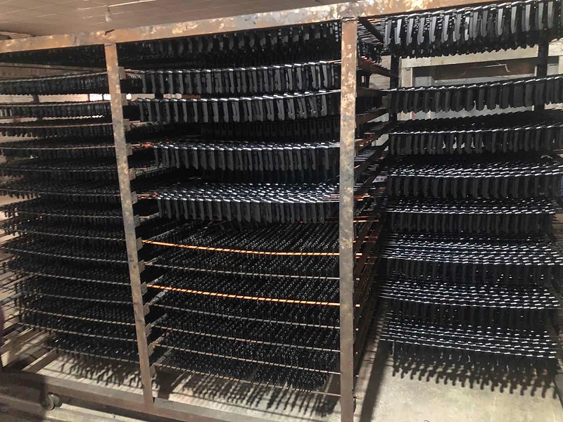 歐拓專業(yè)生產(chǎn)可調(diào)位手柄,內(nèi)波紋手輪,背波紋手輪,橢圓拉手,膠木拉手,方形拉手